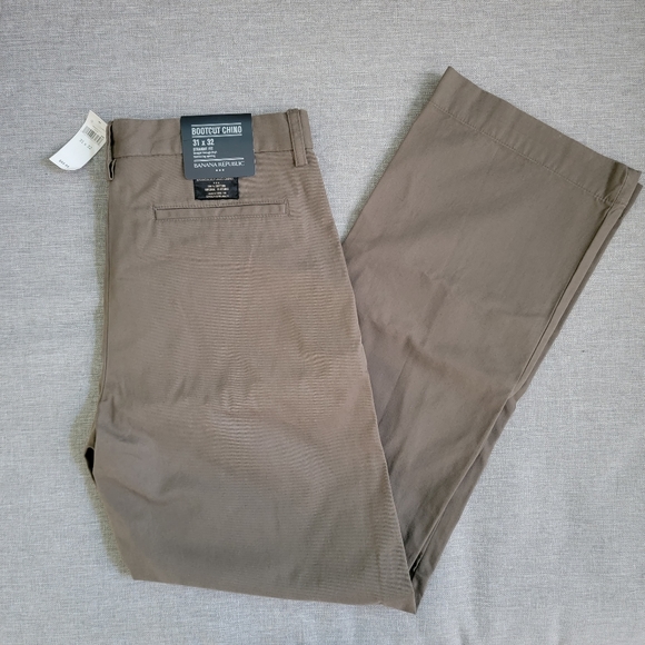 NWT Men's Banana Republic Factory Bootcut Chino Straight Fit Pants Size 31x32 - Picture 2 of 13